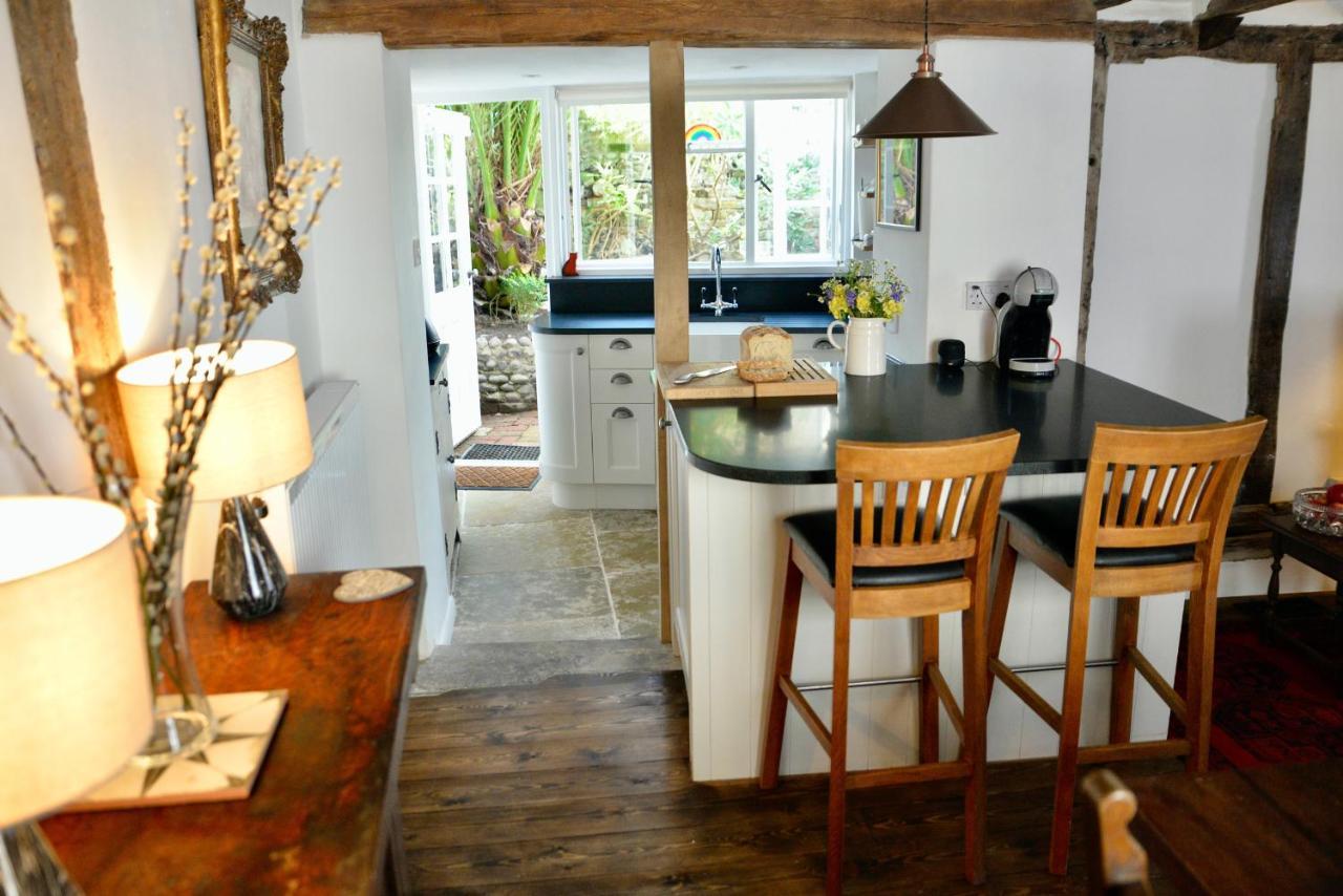 Tudor Cottage Sandwich Extérieur photo